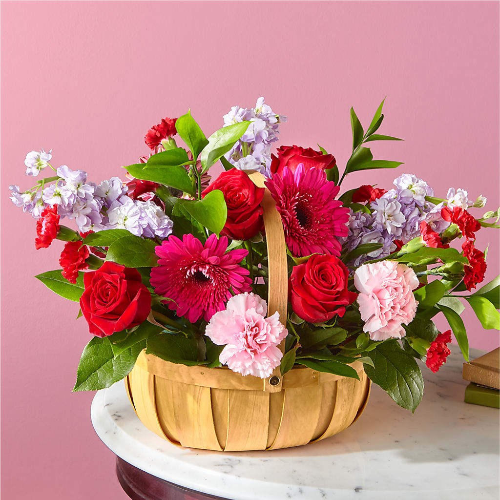 Pink Picnic Basket – City Market, Grand Junction CO
